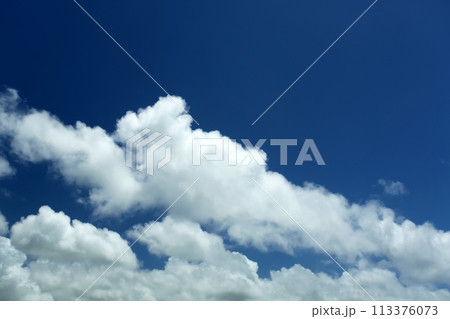 青い空と白い雲 113376073