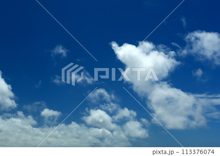 青い空と白い雲 113376074