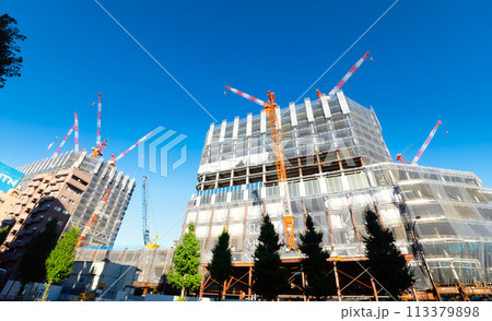 東京再開発　建築ラッシュのビル群 113379898