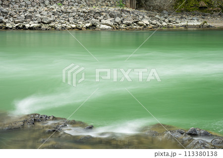 宇治川の急流 京都府宇治市 宇治川の急流 京都府宇治市 113380138