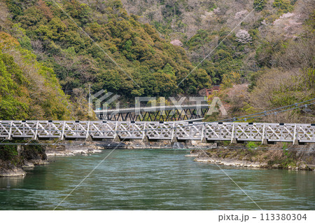 宇治川の吊り橋　天ケ瀬橋 113380304