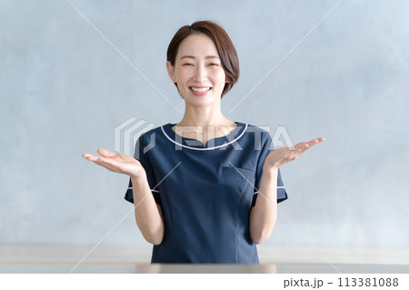 美容クリニック　エステサロン　スタッフ 113381088