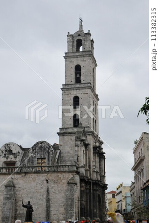 キューバ、ハバナ、サン・フランシスコ広場、サン・フランシスコ・デ・アシス修道院 113382315