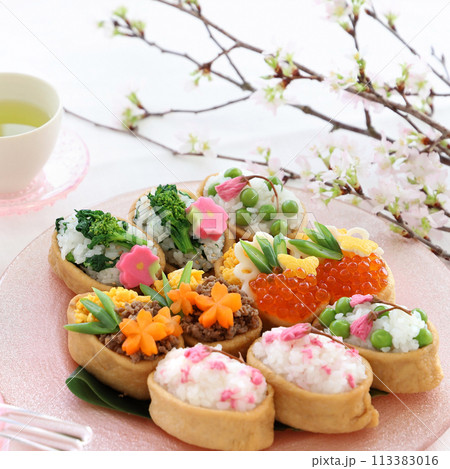 お花見いなり寿司 春の飾りいなり寿司 お花見いなり寿司 春の飾りいなり寿司 113383016