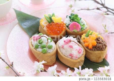 お花見いなり寿司 春の飾りいなり寿司 お花見いなり寿司 春の飾りいなり寿司 113383018