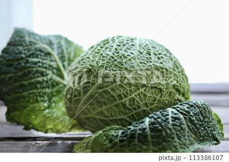低農薬栽培のちりめんキャベツ　新鮮生野菜 113386107