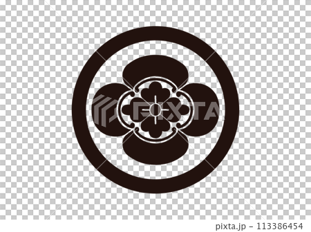 Circle with quince 113386454