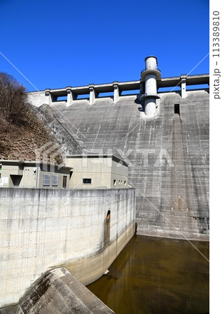 春の早池峰ダムからの風景 113389810