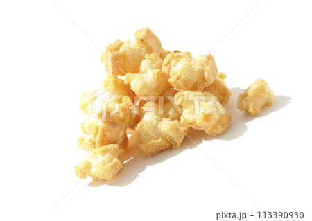 おかきを白背景で撮影 113390930