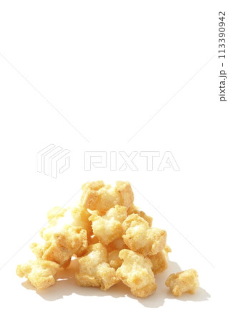 おかきを白背景で撮影 113390942