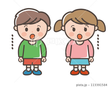 口を開けてぽかーんとする男の子と女の子の全身イラスト（小学生、幼児、子供） 113391584