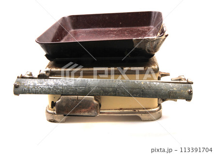 old scale machine isolated old scale machine isolated 113391704