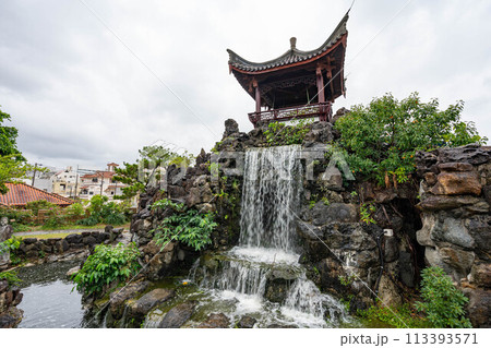 福州園の建築と滝 113393571