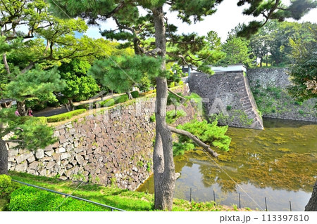 江戸城「北桔橋門」の石垣と門 江戸城「北桔橋門」の石垣と門 113397810