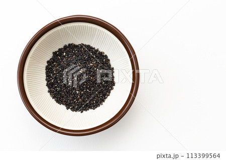 すり鉢と黒胡麻 すり鉢と黒胡麻 113399564