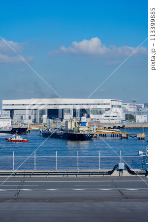 空港 飛行機 羽田空港 エンジン 午前 明るい 管制塔 ターミナル 三愛オブリ 燃料タンク タンカー 空港 飛行機 羽田空港 エンジン 午前 明るい 管制塔 ターミナル 三愛オブリ 燃料タンク タンカー 113399885
