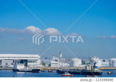 空港 飛行機 羽田空港 エンジン 午前 明るい 管制塔 ターミナル 三愛オブリ 燃料タンク タンカー 空港 飛行機 羽田空港 エンジン 午前 明るい 管制塔 ターミナル 三愛オブリ 燃料タンク タンカー 113399890