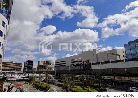 南海本線堺駅西口のロータリーの風景　大阪府堺市堺区 113401746