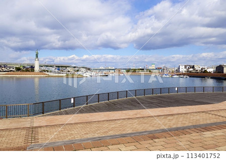 南海本線堺駅の西側のシーフレンズで旧堺港を見晴らす風景 大阪府堺市堺区 南海本線堺駅の西側のシーフレンズで旧堺港を見晴らす風景 大阪府堺市堺区 113401752