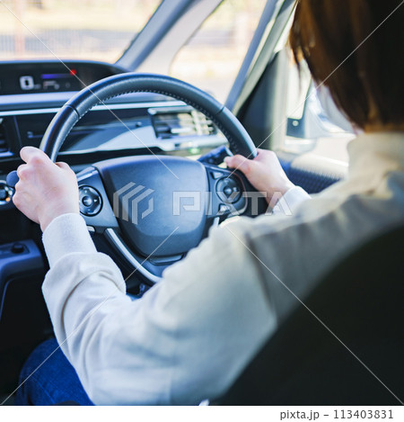 ライドシェア が 解禁 され 一般 ドライバー が 自家用車 で タクシー不足 を補う ライドシェア が 解禁 され 一般 ドライバー が 自家用車 で タクシー不足 を補う 113403831