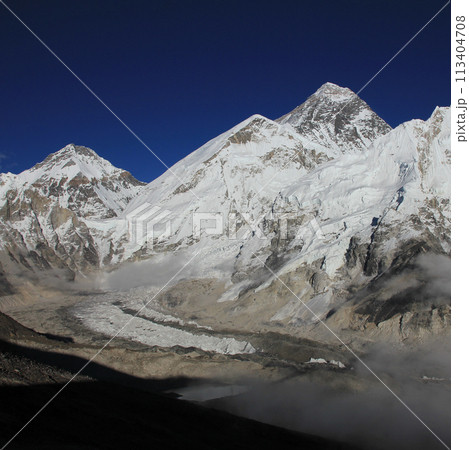 Mount Everest Nuptse and Khumbu glacier seen from Kala Patthar, Nepal. 113404708