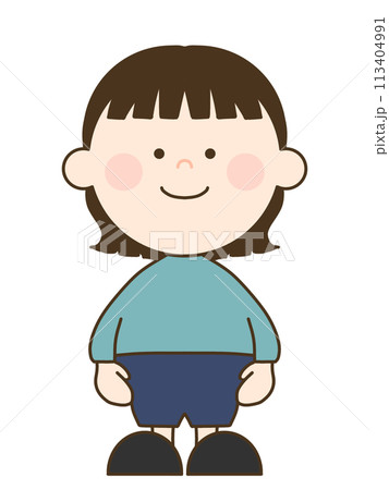 ショートヘアで外はねしてるかわいい女の子 113404991