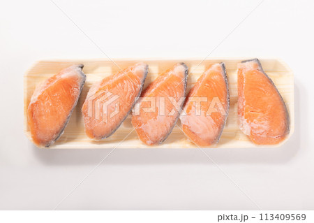 冷凍　塩銀さけ　（チリ産　養殖）（宮城県加工） 113409569