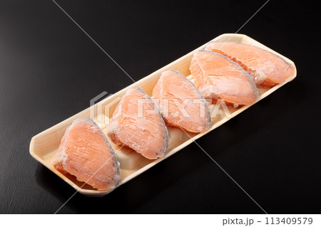 冷凍　塩銀さけ　（チリ産　養殖）（宮城県加工） 113409579