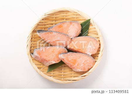 冷凍　塩銀さけ　（チリ産　養殖）（宮城県加工） 113409581