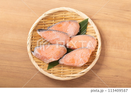 冷凍 塩銀さけ (チリ産 養殖)(宮城県加工) 冷凍 塩銀さけ (チリ産 養殖)(宮城県加工) 113409587