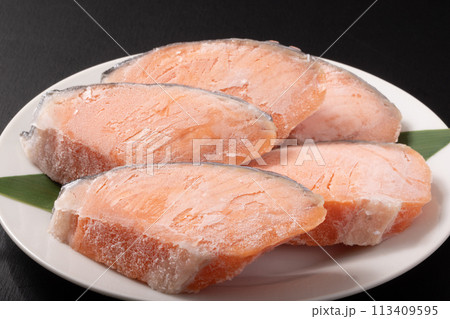 冷凍　塩銀さけ　（チリ産　養殖）（宮城県加工） 113409595