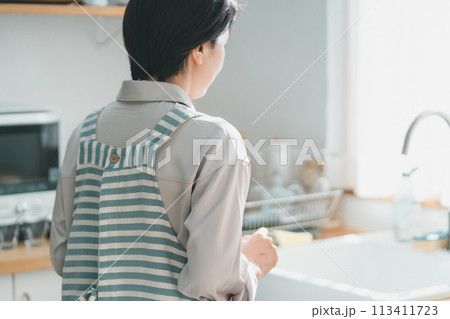 a forty-something woman 113411723