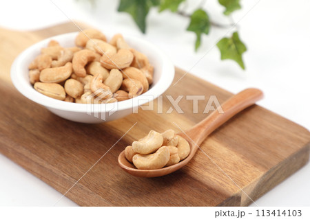 美味しそうなカシューナッツ 美味しそうなカシューナッツ 113414103
