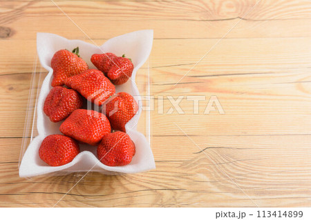 春の味覚 あまおう苺 春の味覚 あまおう苺 113414899