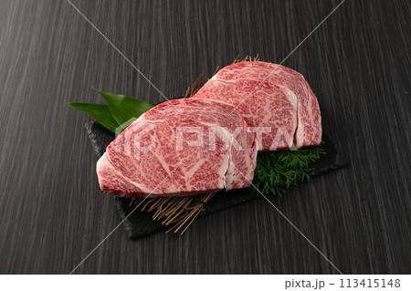 黒毛和牛のサーロインステーキ 113415148