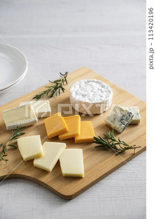 ナチュラルチーズ盛り合わせ ナチュラルチーズ盛り合わせ 113420196