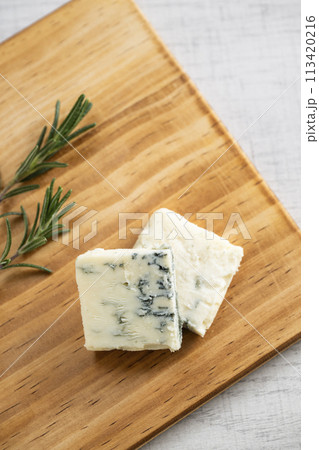 ゴルゴンゾーラチーズ 113420216