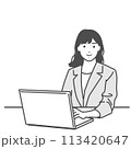 パソコンを使っている笑顔の女性のシンプルなイラスト　白バック、モノクロ、ベクター 113420647