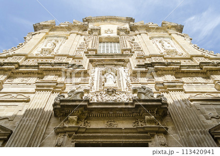 Baroque facade of the Sant'Agata Cathedral in Gallipoli, Italy 113420941