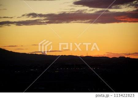 秋の夕暮れ 秋の夕暮れ 113422823