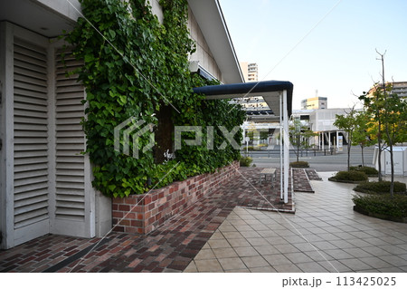 JR辻堂駅前のショッピングモール 113425025