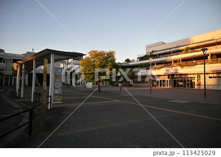 JR辻堂駅前のショッピングモール 113425029