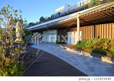 JR辻堂駅前のショッピングモール 113425049