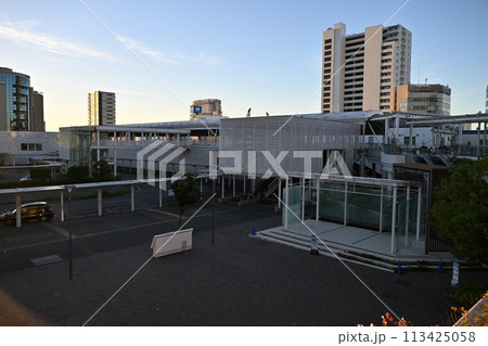 JR辻堂駅前のショッピングモール 113425058