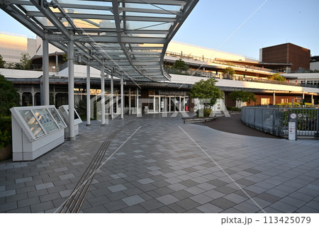 JR辻堂駅前のショッピングモール 113425079