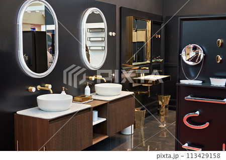 Luxurious bathroom in store Luxurious bathroom in store 113429158