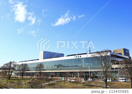 氷点橋から見た旭川駅南口 113435093