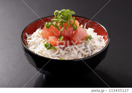 まぐろしらす丼 (静岡県産 きはだまぐろ) まぐろしらす丼 (静岡県産 きはだまぐろ) 113435127