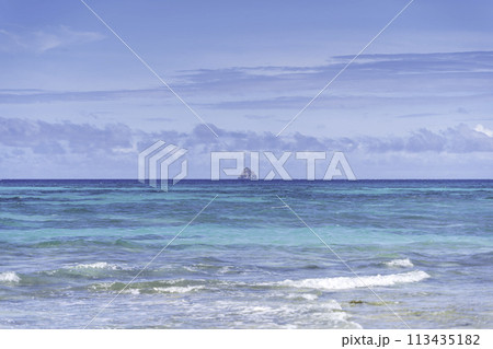 久米島のビーチ 久米島のビーチ 113435182