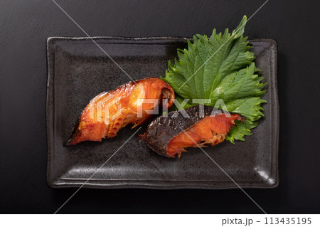 銀たら　みりん漬け焼き（アメリカ産　宮城県加工） 113435195